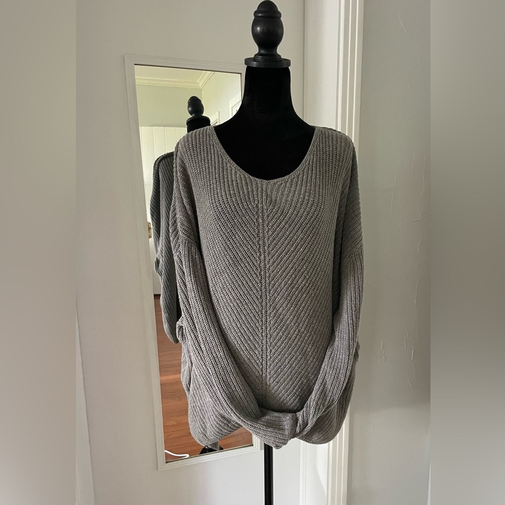 Urban Outfitters grey oversized long sleeve sweater size medium